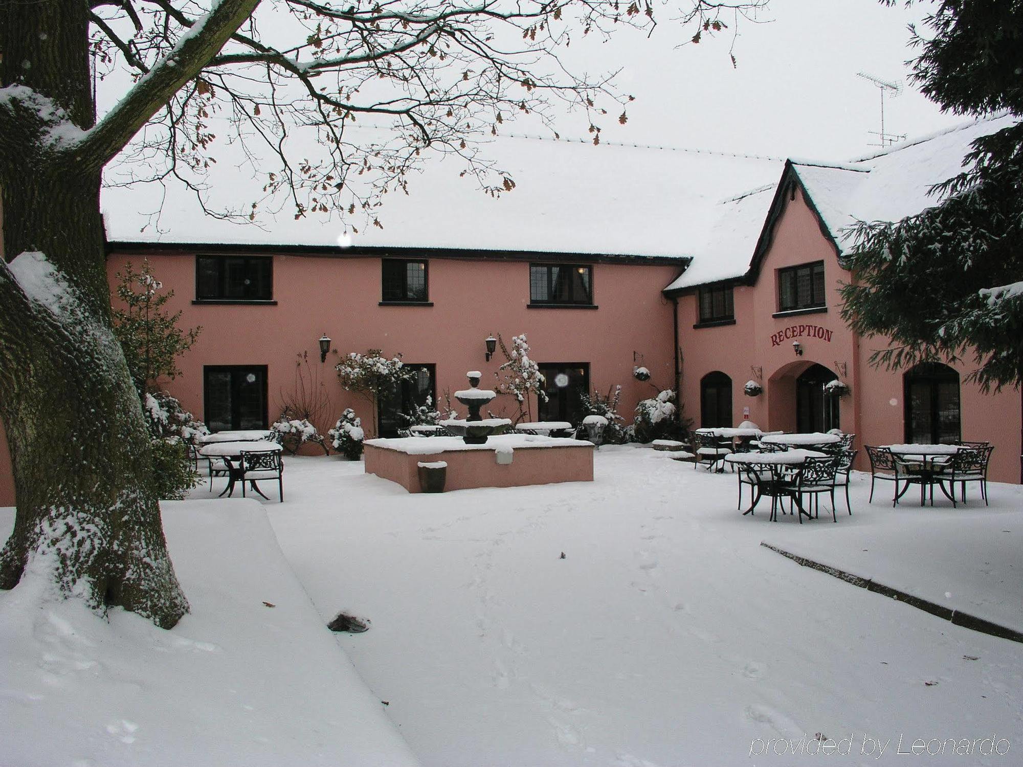 Cwrt Bleddyn Hotel & Spa Usk Buitenkant foto